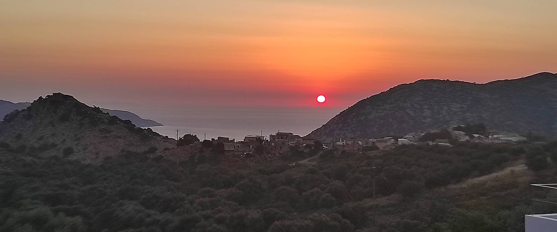 coucher de soleil sur la Crète Grèce